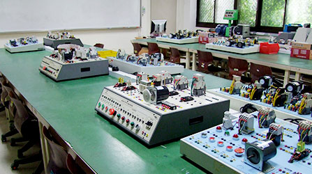 전동기제어실험실 사진
