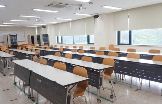 가로형 실습실의 도입 사진1
