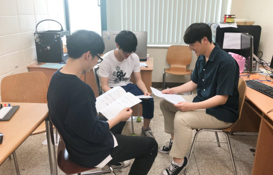 학생들의 학습과 자체 프로젝트 수행을 지원 사진1