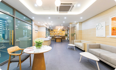 UC CAREER LOUNGE1