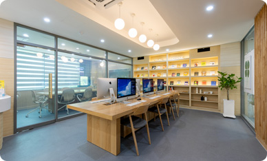 UC CAREER LOUNGE3